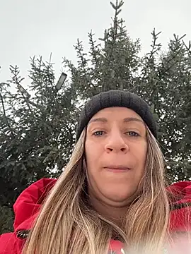 EvvaMur Adlı Modelin Canlı XXX Sohbeti