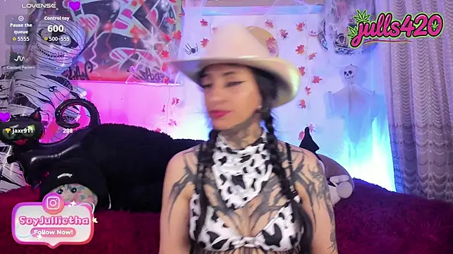 Julls420_'s Live XXX Chat