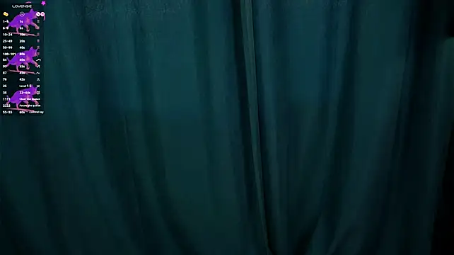 LeahAllsop1's Webcam Show