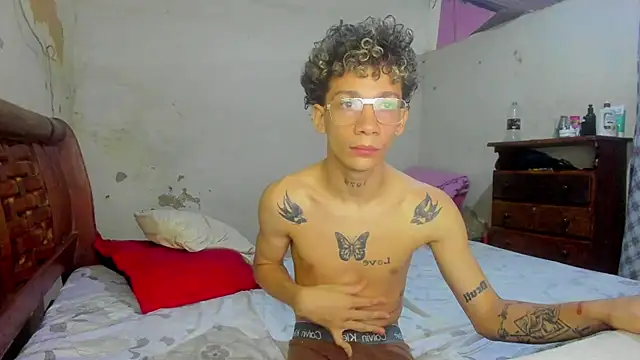 mateodeamjo's Live XXX Chat