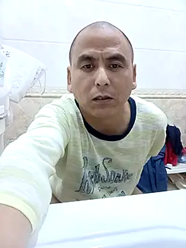CWQ123 XXX чат на живо