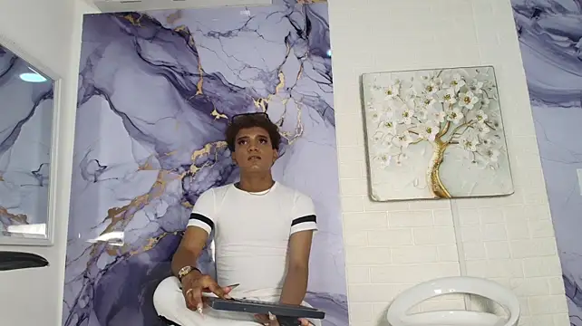 XXX chat uživo modela PITER_LOVER