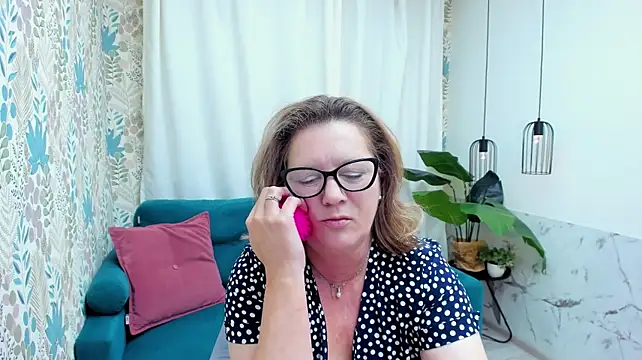 XXX chat uživo modela LeaPure