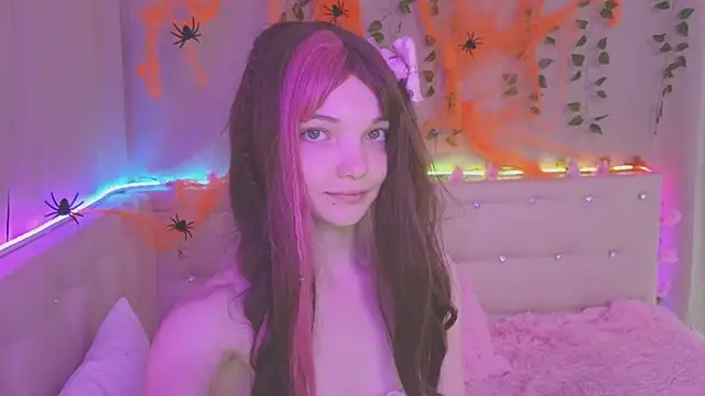 XXX chat uživo modela AnimeAlica18