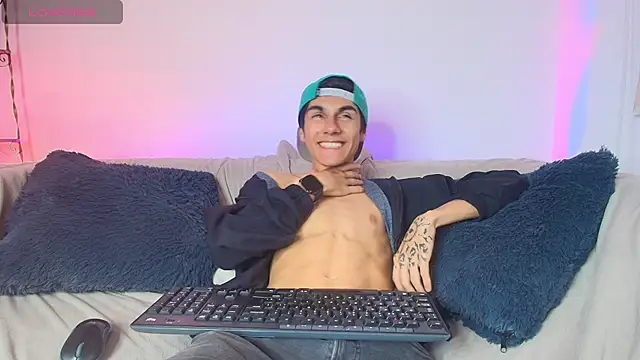 HarryLaurent18n Live XXX chat
