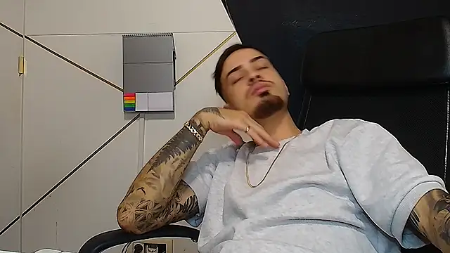BrandonTate Chat XXX live