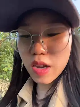 SunnyMist000 Show in webcam
