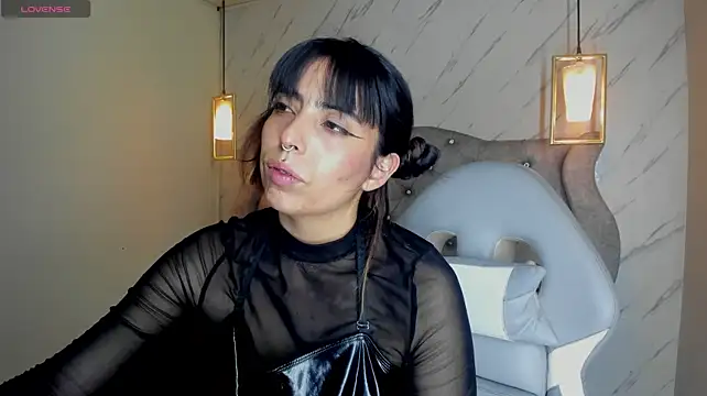 Alice_Laurentt Chat XXX in diretta