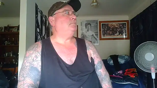 KINKYBLUEYES69 Live XXX Chat