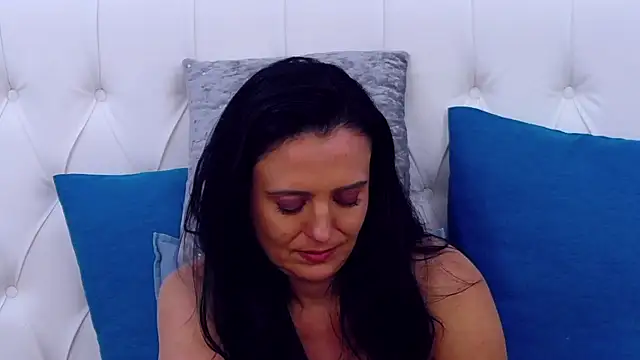 ElegantLauren Adlı Modelin Canlı XXX Sohbeti
