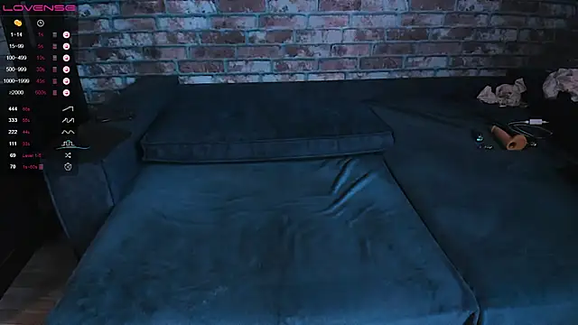 XXX chat uživo modela mark_normal