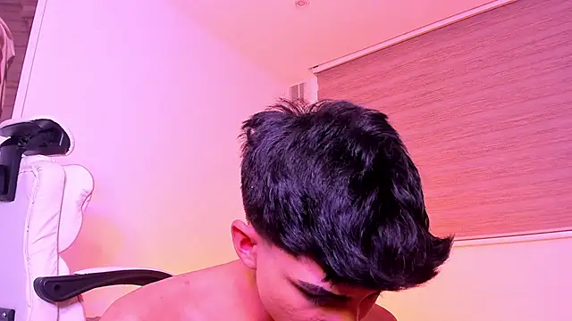 Онлайн чат XXX Erick_Velveth