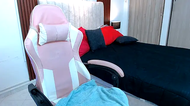 Chat +18 de ashleylove_prg ao vivo