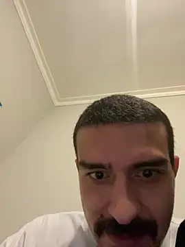 Chat XXX ao vivo de Ivis1999