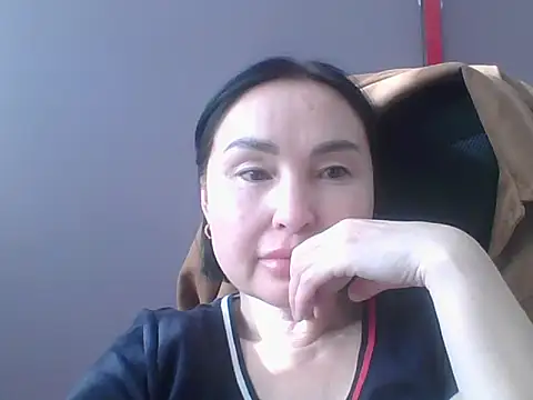 Evyoraa Chat XXX in diretta
