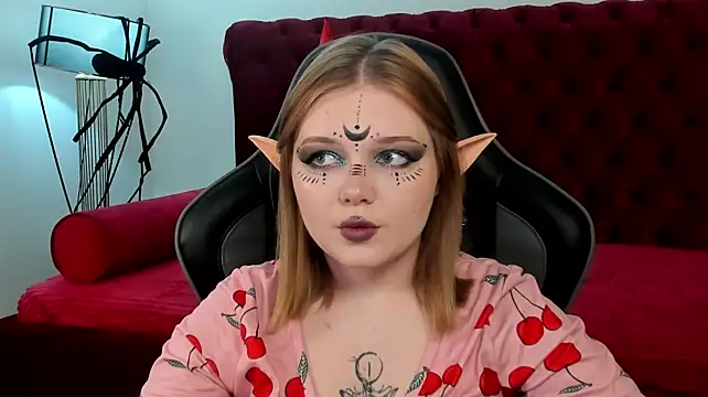 ElinaVale Chat XXX in diretta
