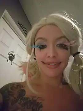 Chat XXX en directo de CharletteWebb
