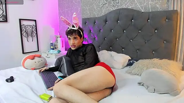 Massimo_Turner live XXX chat