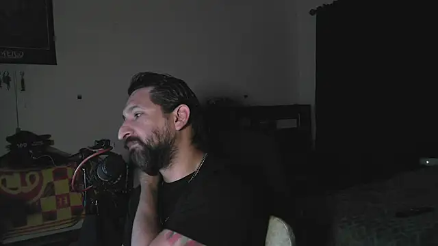 دردشة DevilPup75_ الجنسية المباشرة