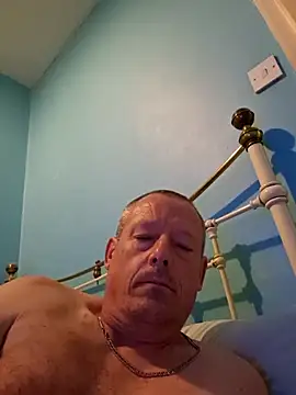 XXX chat uživo modela Tyson120