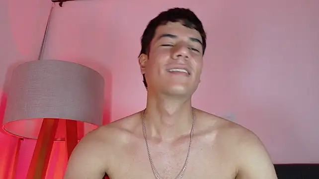 แชท XXX สดของ Derek_stud_