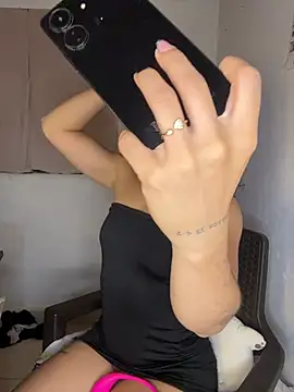 Chat +18 de Miily_0 ao vivo
