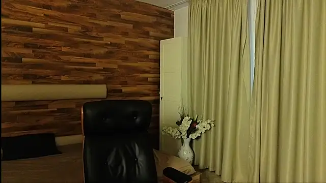 IvanHydee's Live XXX Chat
