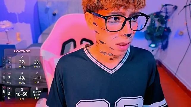 shikimori_'s Live XXX Chat
