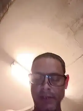 Buffshagswell's Live XXX Chat