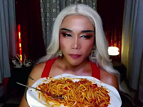 دردشة YourNikkieXxx الجنسية المباشرة
