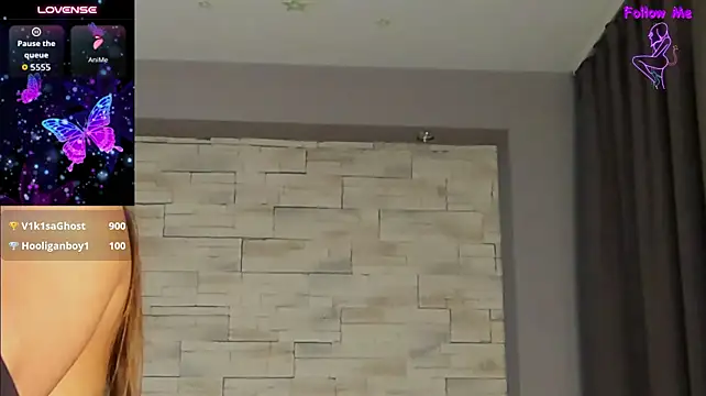 VictoriaMazze Chat XXX live