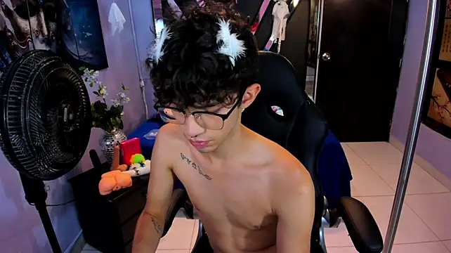 LiamHeatx – Naživo XXX chat