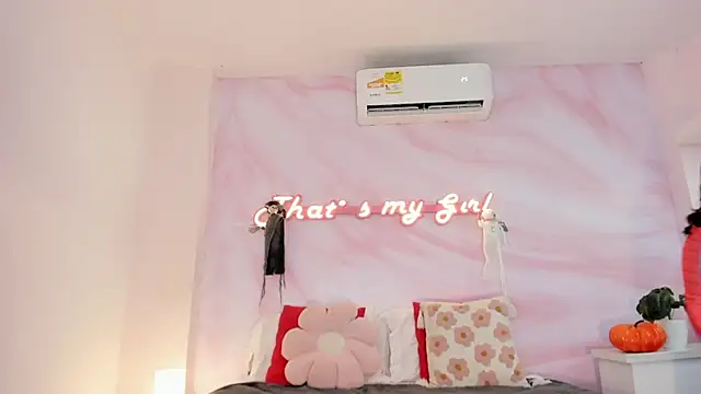 EVANGELIINE_21 Live XXX-Chat