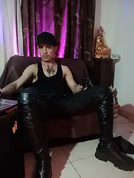 HannibalLester XXX чат на живо