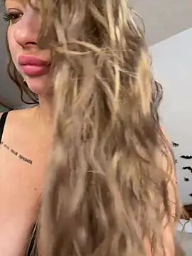Chat XXX en directo de AlexaVee_