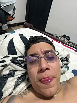 Axton_Wild live XXX chat