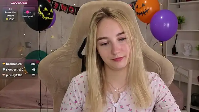 Shy_Polly: онлайн-секс-чат