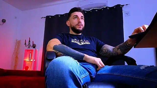 MightyAaron66 Chat XXX live