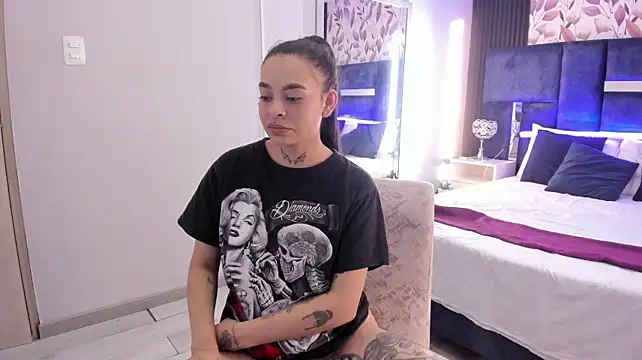 KatherineGomez Live XXX-Chat