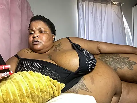 MissLola27's Live XXX Chat