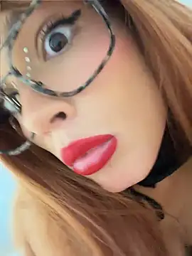 Nicoleevien Adlı Modelin Canlı XXX Sohbeti