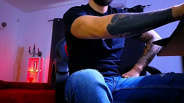 MightyAaron66 Chat XXX live