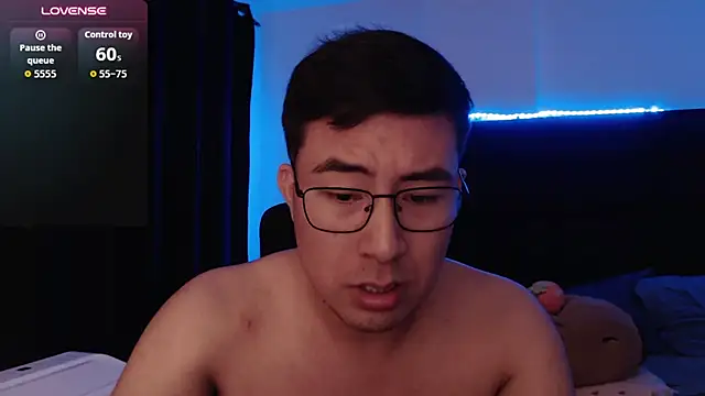 Živý XXX chat andrewmhilton_