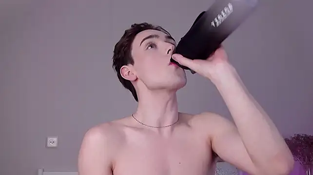 RobbyCharming: απευθείας συνομιλία ΧΧΧ