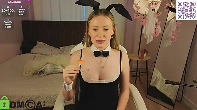 EvaHamilton live XXX chat