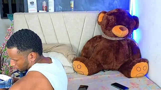 Chat +18 de King_Queen13 ao vivo