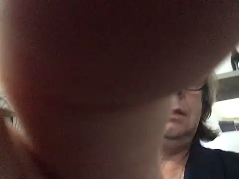 XXX chat uživo modela monella90