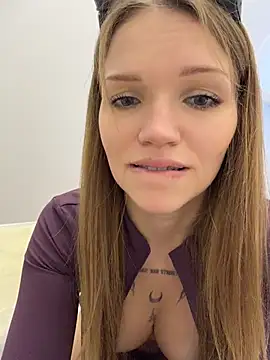 XXX chat uživo modela StreetSquirt