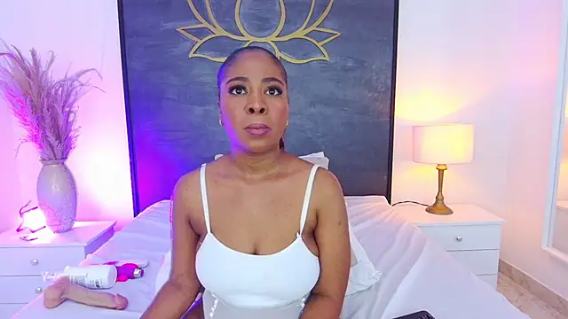 AlisonTravis – Naživo XXX chat
