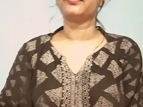Adhiti_1 Live XXX-Chat